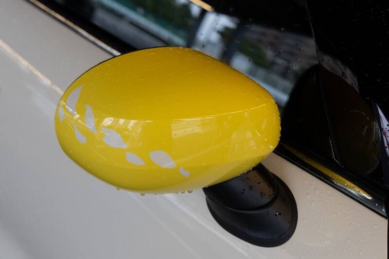 早朝のオートバックスでお気に入りの「MINI」を探す大作戦！