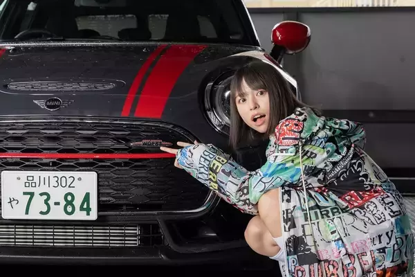 「306馬力でも豪雨の中で安心して走れる「MINI ジョン・クーパー・ワークス クラブマン」」の画像