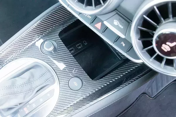 「スポーツクーペ「TT RS」は5気筒エンジンと四輪駆動でアウディらしさが詰まった1台」の画像