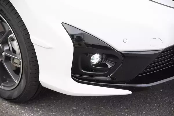 「Honda「FIT e:HEV Modulo X」は上質な走りのクールハッチだ！」の画像