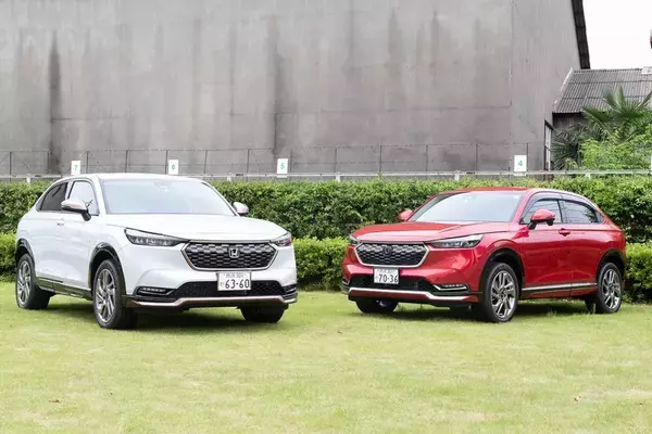 「Honda「FIT e:HEV Modulo X」は上質な走りのクールハッチだ！」の画像