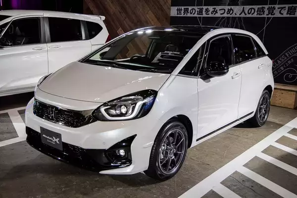 「Honda「FIT e:HEV Modulo X」は上質な走りのクールハッチだ！」の画像