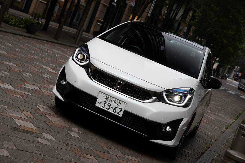 Honda「FIT e:HEV Modulo X」は上質な走りのクールハッチだ！
