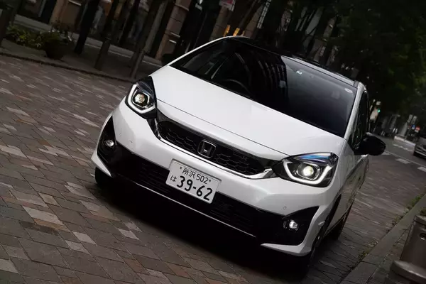 「Honda「FIT e:HEV Modulo X」は上質な走りのクールハッチだ！」の画像