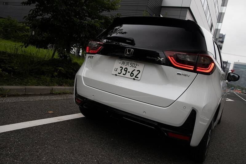 Honda「FIT e:HEV Modulo X」は上質な走りのクールハッチだ！