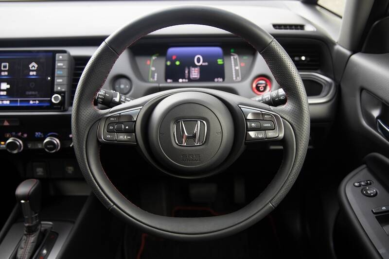 Honda「FIT e:HEV Modulo X」は上質な走りのクールハッチだ！