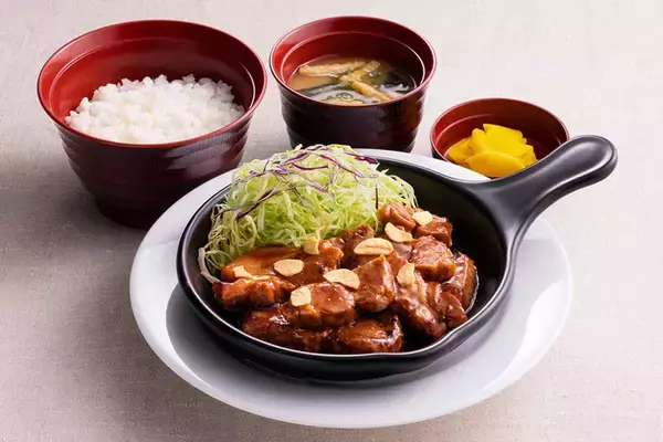 「ジョイフル、ゴーゴーカレーとコラボ！秋のすき焼き鍋、パエリアなど「コクうま」メニューも展開」の画像