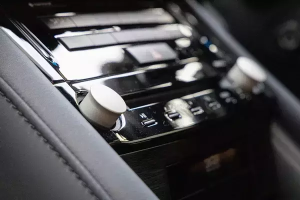 「プレミアムセダン・レクサス「IS」に見る無個性という名の個性」の画像