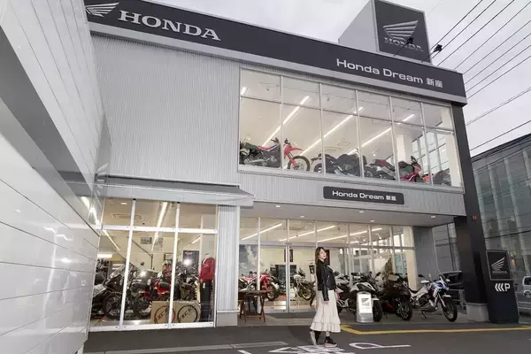 「バイクの免許を取ろう！ 現役モデルが普通自動二輪車免許取得に立ち上がった！」の画像