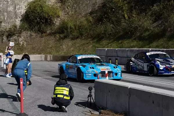 「D1GP 第7～8戦は奥伊吹！ TOYO藤野がぶつかってもひるまない根性を見せた！」の画像