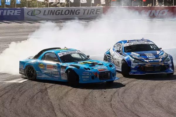 「D1GP 第7～8戦は奥伊吹！ TOYO藤野がぶつかってもひるまない根性を見せた！」の画像