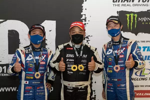 「D1GP 第7～8戦は奥伊吹！ TOYO藤野がぶつかってもひるまない根性を見せた！」の画像
