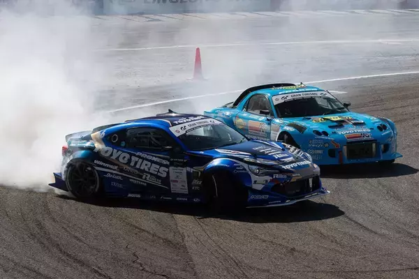 「D1GP 第7～8戦は奥伊吹！ TOYO藤野がぶつかってもひるまない根性を見せた！」の画像