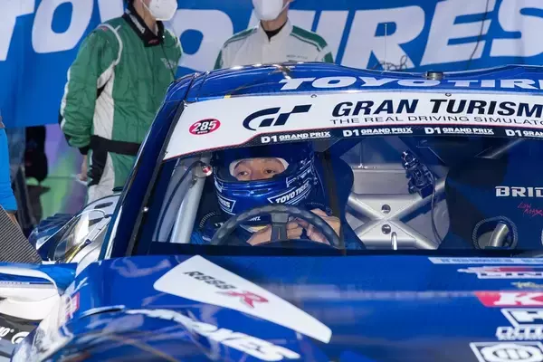 「D1GP 第7～8戦は奥伊吹！ TOYO藤野がぶつかってもひるまない根性を見せた！」の画像