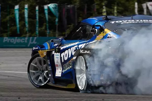 「D1GP 第7～8戦は奥伊吹！ TOYO藤野がぶつかってもひるまない根性を見せた！」の画像