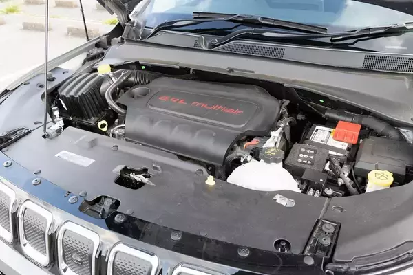 「小柄だけどしっかりJeepの力強さがある「コンパス」はジャストサイズSUVだ！」の画像