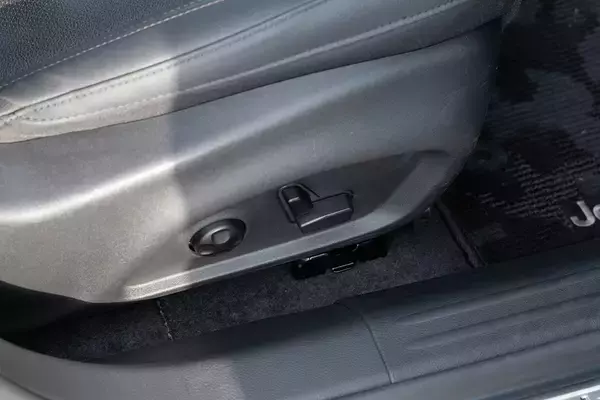 「小柄だけどしっかりJeepの力強さがある「コンパス」はジャストサイズSUVだ！」の画像