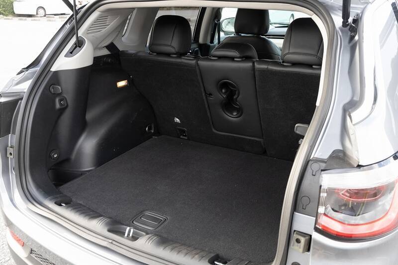 小柄だけどしっかりJeepの力強さがある「コンパス」はジャストサイズSUVだ！