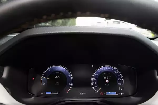 「小柄だけどしっかりJeepの力強さがある「コンパス」はジャストサイズSUVだ！」の画像