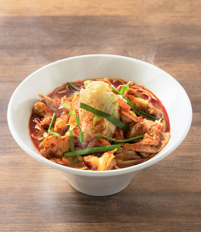 一風堂 赤からコラボ爆誕 辛味と旨味の 赤からもつ豚骨ラーメン 21年11月8日 エキサイトニュース