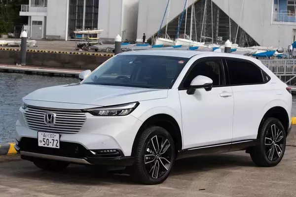 「Honda「VEZEL」の開発者がアイドルに教えるHonda CONNECTの使いやすさ」の画像