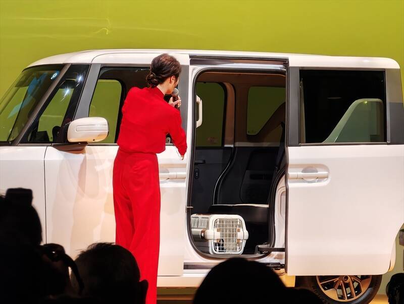 【実質200万円切り】BYDの本気がエグい！ 日本専用軽EV「ラッコ」は国産軽自動車の脅威になるか？