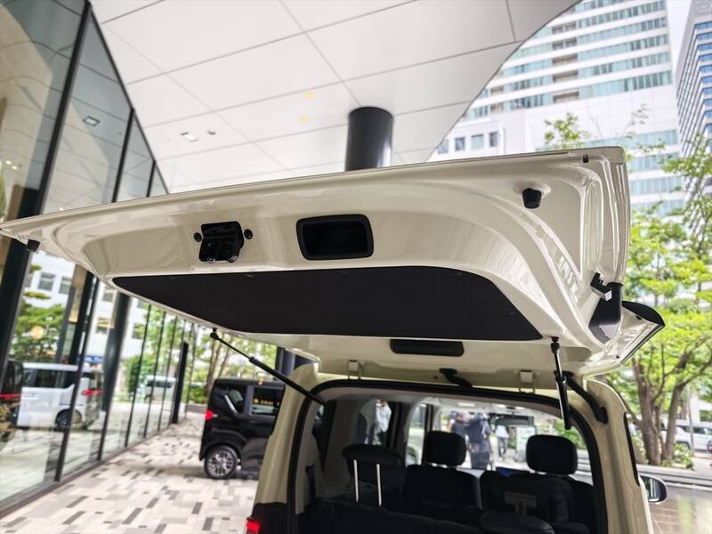 【実質200万円切り】BYDの本気がエグい！ 日本専用軽EV「ラッコ」は国産軽自動車の脅威になるか？