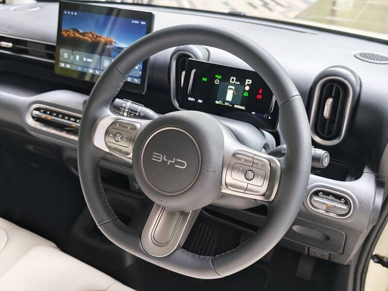【実質200万円切り】BYDの本気がエグい！ 日本専用軽EV「ラッコ」は国産軽自動車の脅威になるか？