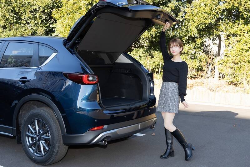 新しくなったマツダの主力SUV「CX-5」を2モデル乗り比べ！
