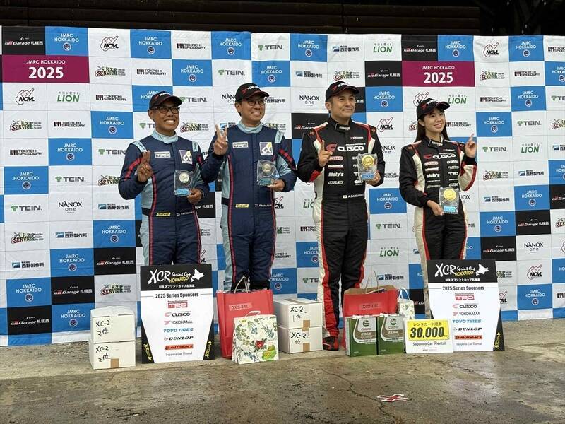 梅本まどか、ハイラックスのラリーでチャンピオン獲得！ ドライバーの番場選手は4連覇！