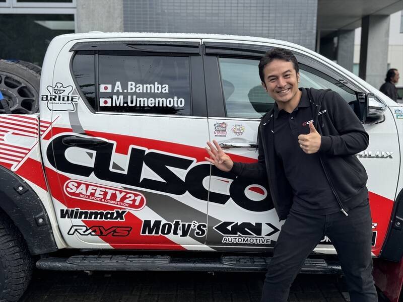 梅本まどか、ハイラックスのラリーでチャンピオン獲得！ ドライバーの番場選手は4連覇！