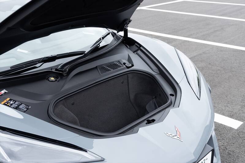 「コルベット E-Ray」は爆速のV8エンジンとモーターで街道の主役に！ 乗って感じた高揚感と意外な快適さ