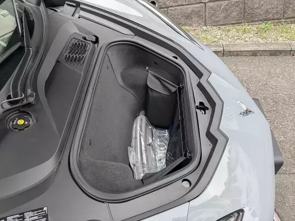 「「コルベット E-Ray」は爆速のV8エンジンとモーターで街道の主役に！ 乗って感じた高揚感と意外な快適さ」の画像