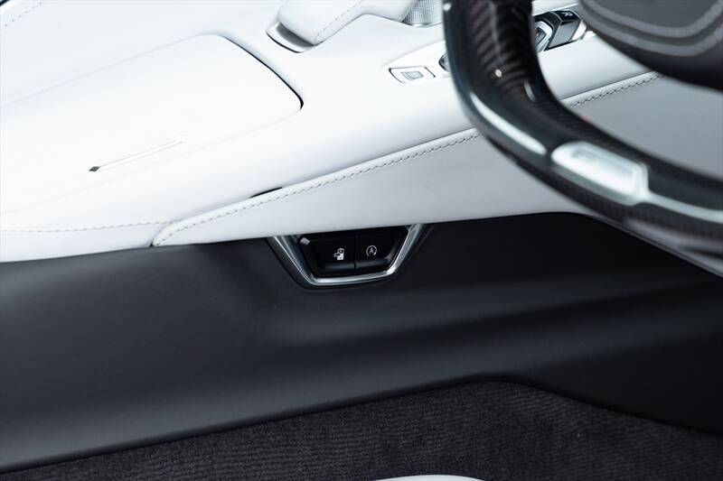 「コルベット E-Ray」は爆速のV8エンジンとモーターで街道の主役に！ 乗って感じた高揚感と意外な快適さ