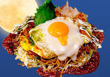 「お好み焼きも「月見」!? 玉子2倍×チーズ倍の「とろたまチーズ」がそそる」の画像2