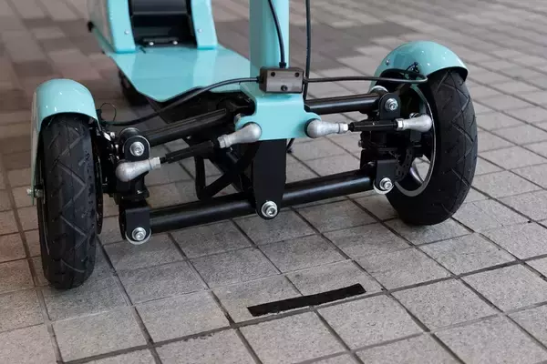 「ドコモと東京都がタッグで3輪EVバイクレンタル！ お台場の観光や買い物に便利そう！」の画像