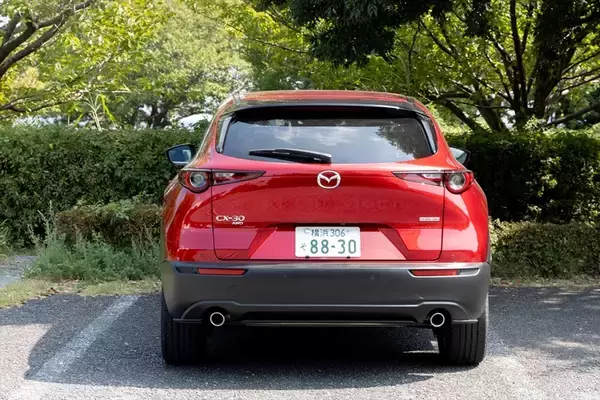 「都市型SUVの新定番！ マツダ「CX-30」がもたらす新感覚ドライブ」の画像