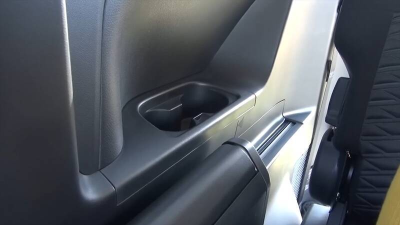 見た目も性能も個性的な三菱のミニバン「デリカ D:5」に2週間乗ってわかった6つの魅力