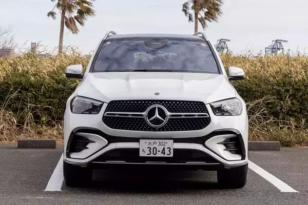 「3列シートで6人乗車も！ 極上オーディオ完備のベンツ「GLE」が家族持ちにもぶっ刺さる3つの理由」の画像
