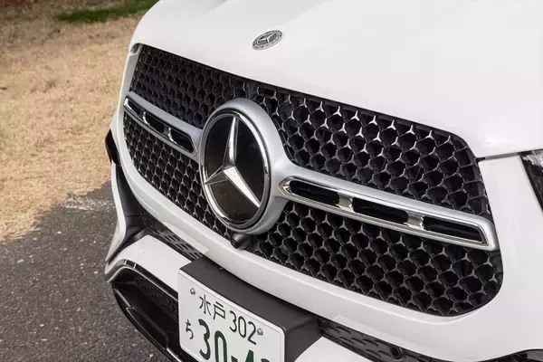 「3列シートで6人乗車も！ 極上オーディオ完備のベンツ「GLE」が家族持ちにもぶっ刺さる3つの理由」の画像