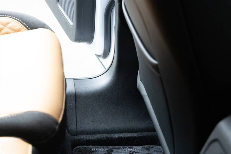 Jeep「コマンダー」はガラガラ音も愛おしい。純ディーゼル搭載の7人乗りSUVが教えてくれる心のゆとり