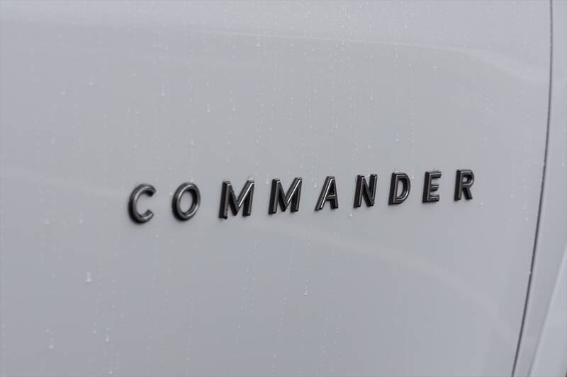Jeep「コマンダー」はガラガラ音も愛おしい。純ディーゼル搭載の7人乗りSUVが教えてくれる心のゆとり