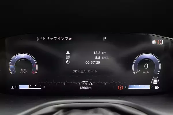 「Jeep「コマンダー」はガラガラ音も愛おしい。純ディーゼル搭載の7人乗りSUVが教えてくれる心のゆとり」の画像