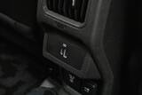 「Jeep「コマンダー」はガラガラ音も愛おしい。純ディーゼル搭載の7人乗りSUVが教えてくれる心のゆとり」の画像64