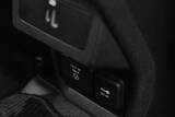 「Jeep「コマンダー」はガラガラ音も愛おしい。純ディーゼル搭載の7人乗りSUVが教えてくれる心のゆとり」の画像65