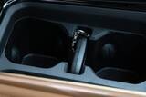 「Jeep「コマンダー」はガラガラ音も愛おしい。純ディーゼル搭載の7人乗りSUVが教えてくれる心のゆとり」の画像95
