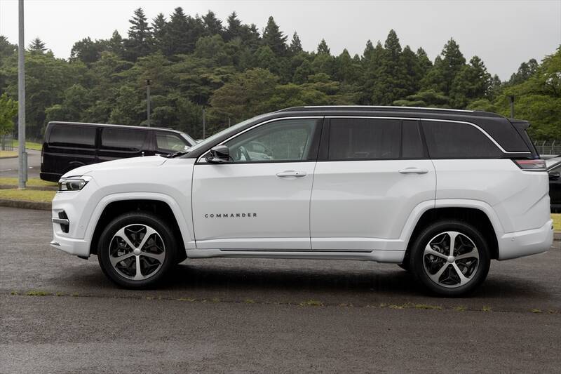 Jeep「コマンダー」はガラガラ音も愛おしい。純ディーゼル搭載の7人乗りSUVが教えてくれる心のゆとり