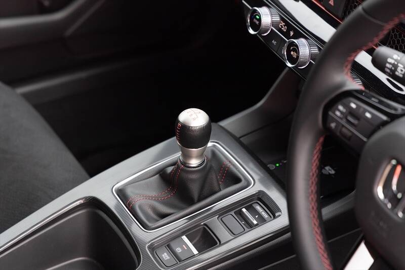 シビックオーナー必見！ テールゲートスポイラーを付けてこそシビックは完成する