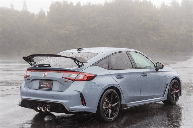 シビックオーナー必見！ テールゲートスポイラーを付けてこそシビックは完成する