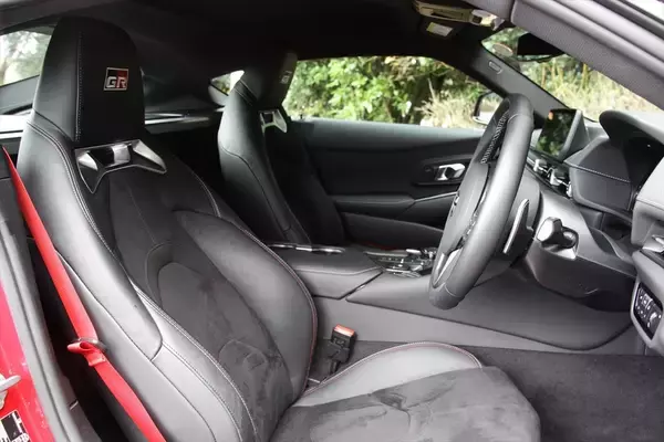 「さよなら、スープラ。2026年生産終了を前にこの「直6ピュアスポーツ」を手に入れるべき理由」の画像